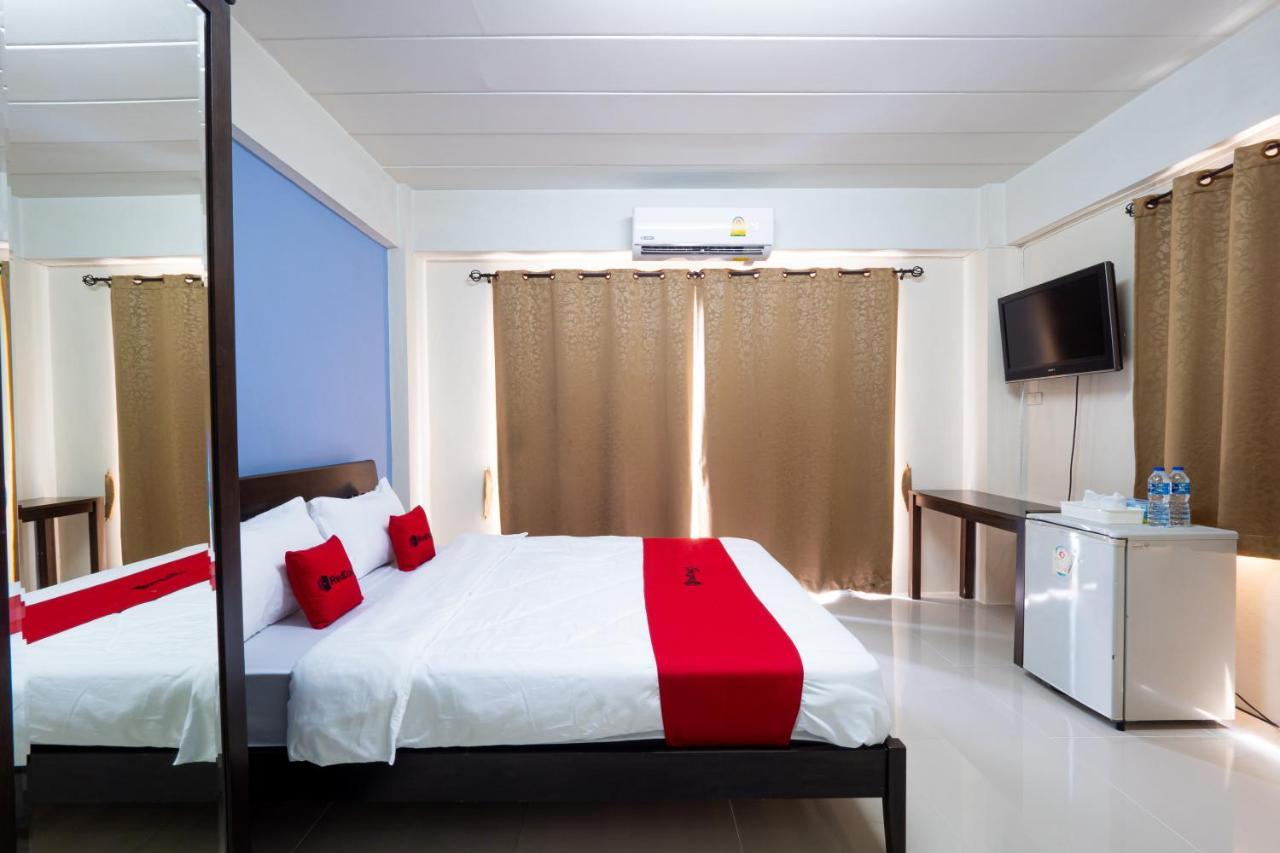 Si Fah At Bangsaen Hotel Ban Rong Khoei Exterior photo