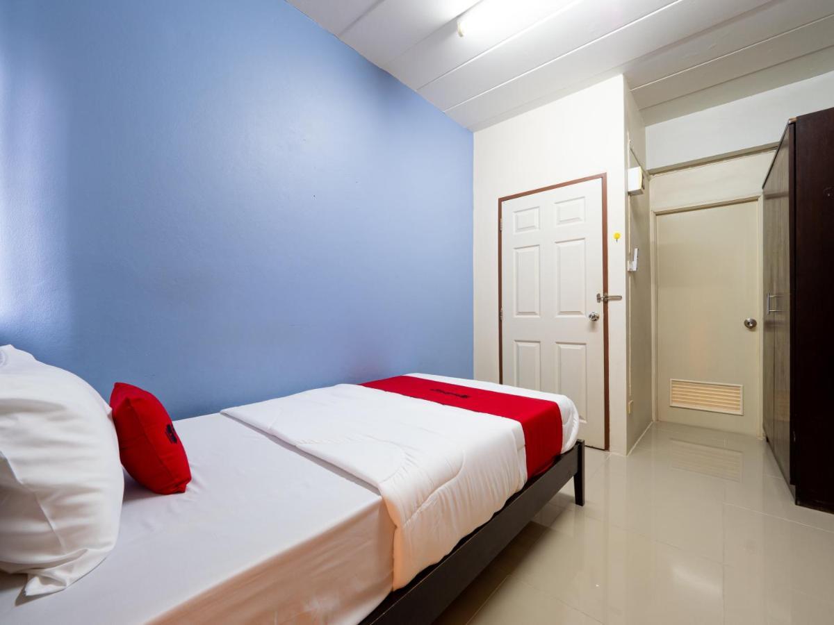 Si Fah At Bangsaen Hotel Ban Rong Khoei Exterior photo