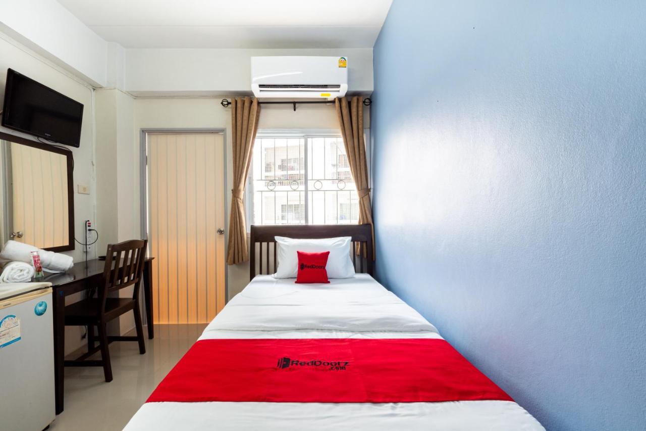 Si Fah At Bangsaen Hotel Ban Rong Khoei Exterior photo